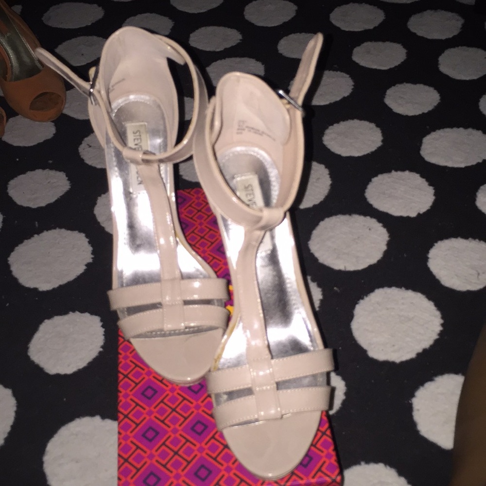 Steve Madden platform sandals